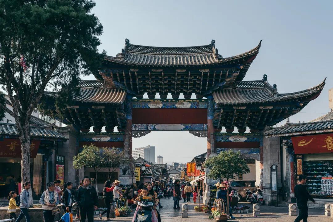 住民國私家庭院，坐復(fù)古小火車，逛寶藏村落這周末我們?nèi)ソㄋ珊? /></a>
                            </div>
                            <div   id=
