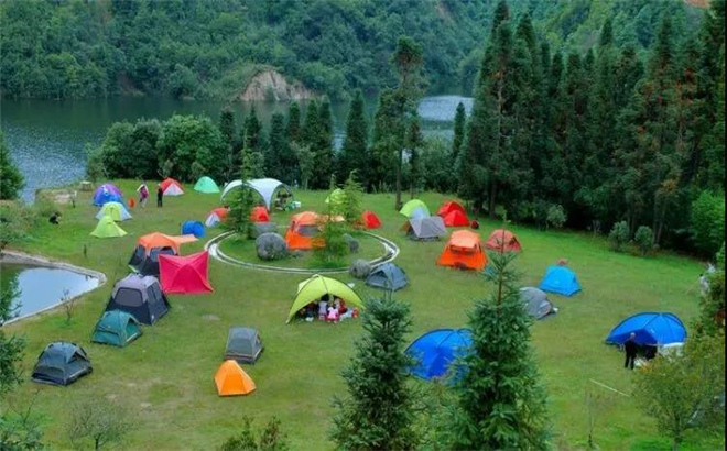 到個舊白云山水庫 露營野炊看星星，享受大自然的寵愛
