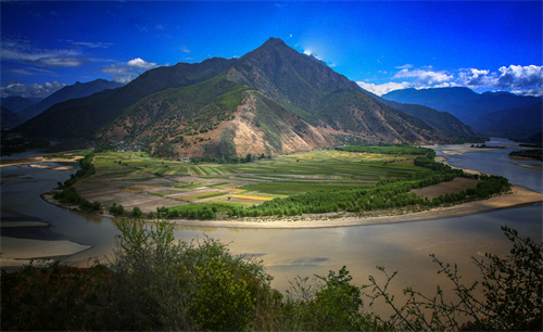 孩子參加傳統(tǒng)文化夏令營(yíng)學(xué)國學(xué)好不好?